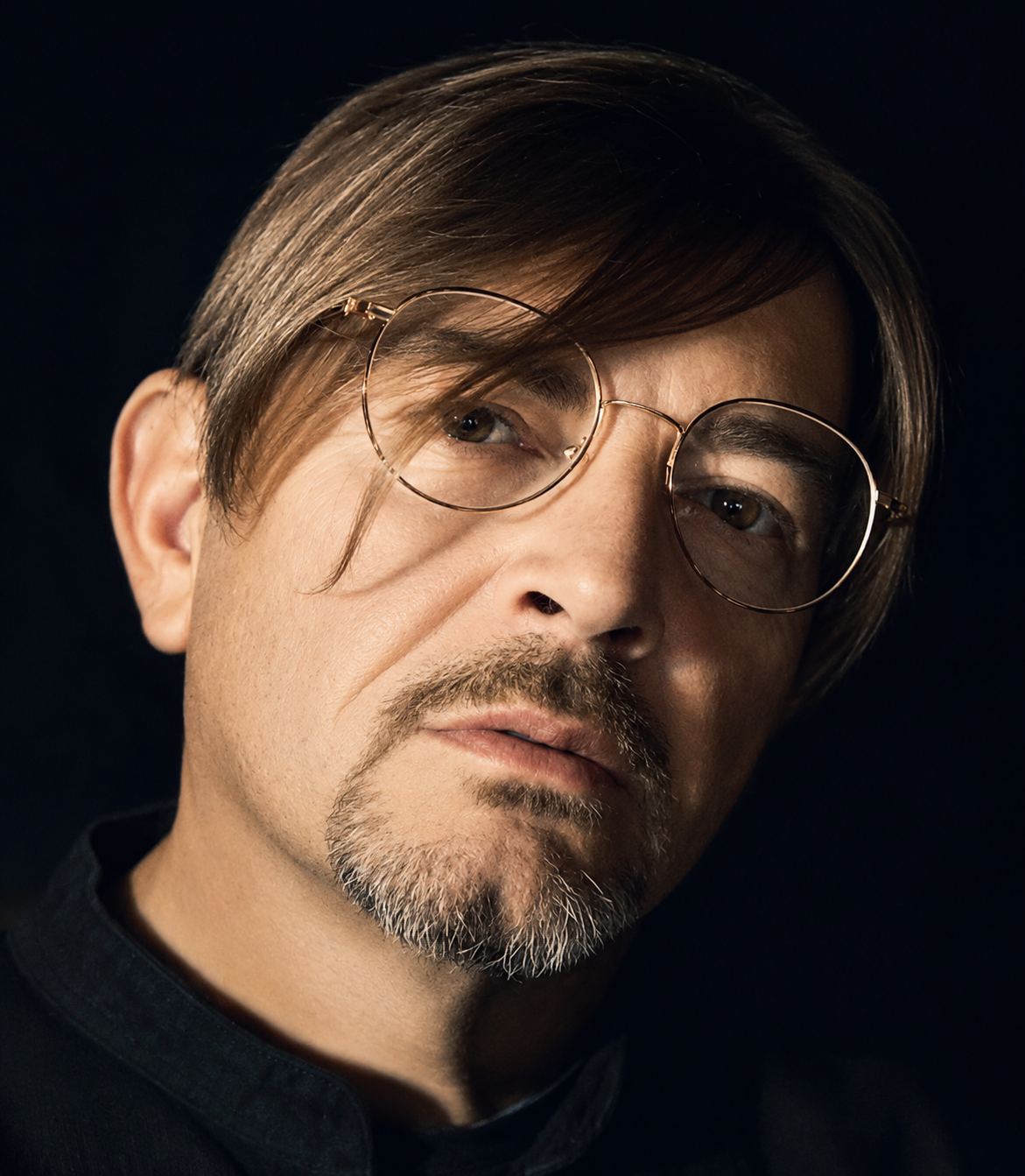 Retrato de Juan Rodríguez, especialista en diseño web, SEO y estrategia digital en Virtual Year