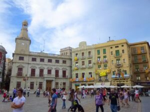 Vista de la plaça del Mercadal de Reus