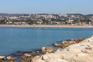 Playa y núcleo de Coma-ruga en el municipio de El Vendrell